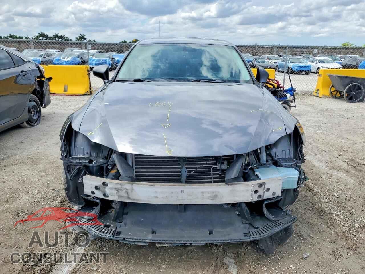 LEXUS IS 2014 - JTHBE1D22E5001736