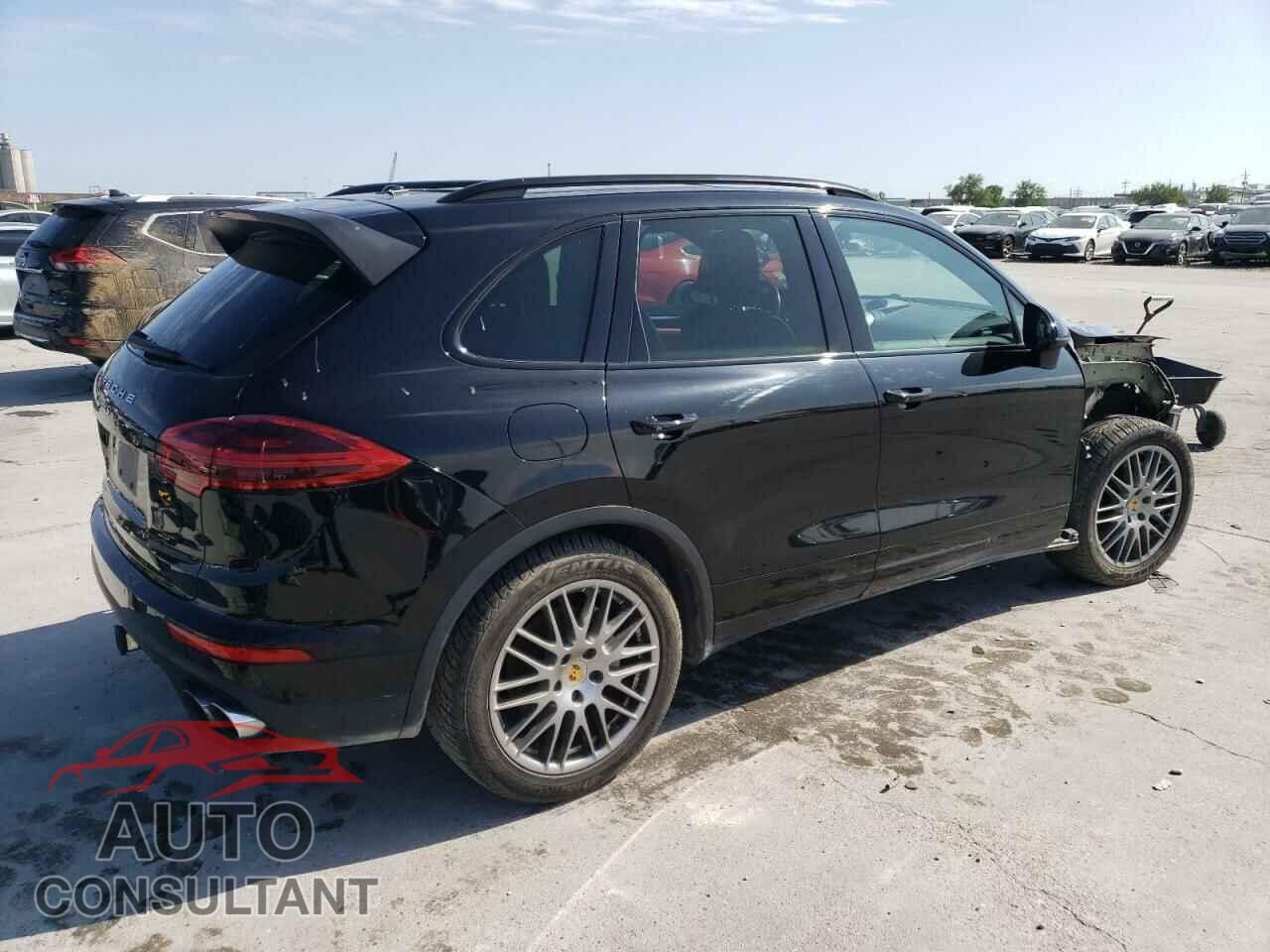 PORSCHE CAYENNE 2017 - WP1AB2A20HLA51114