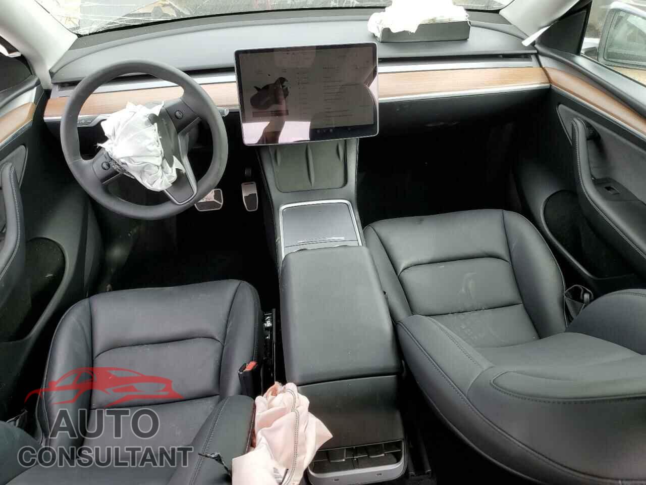 TESLA MODEL Y 2024 - 7SAYGDEE2RF124380