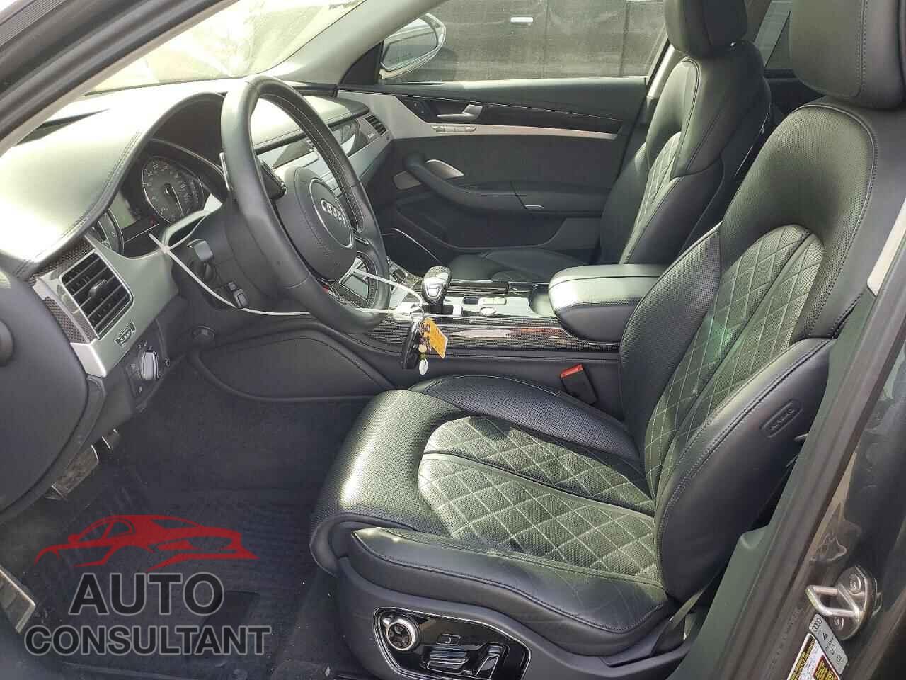 AUDI S8 2013 - WAUD2AFD0DN027409