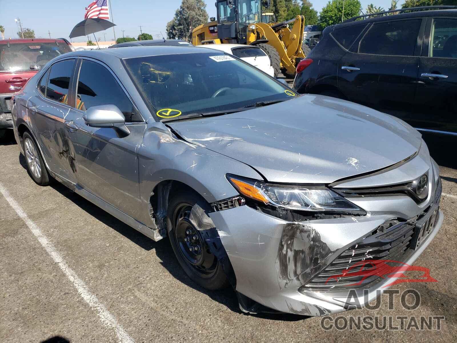 TOYOTA CAMRY 2018 - 4T1B11HK9JU071236