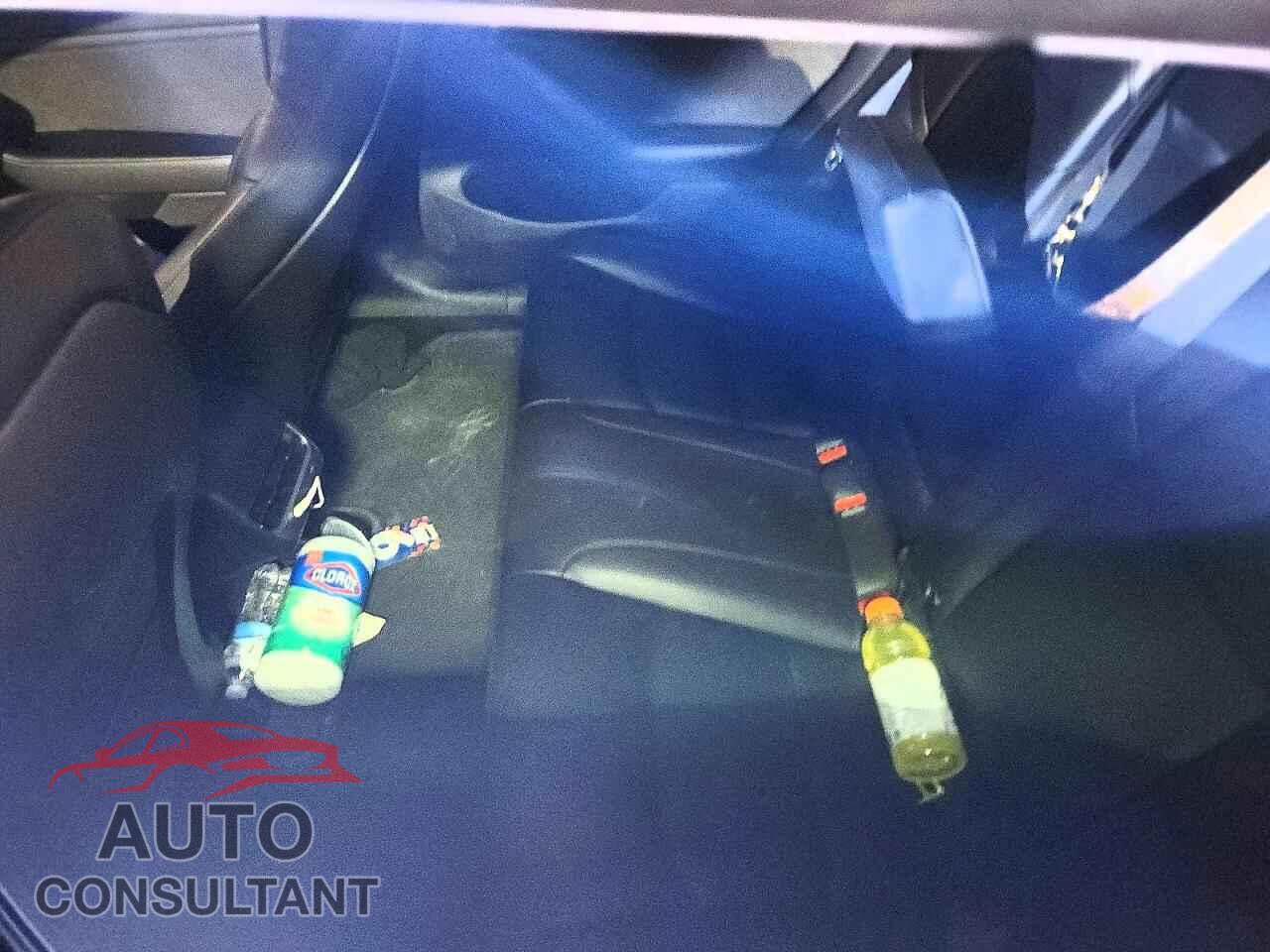 TESLA MODEL 3 2018 - 5YJ3E1EA5JF176325