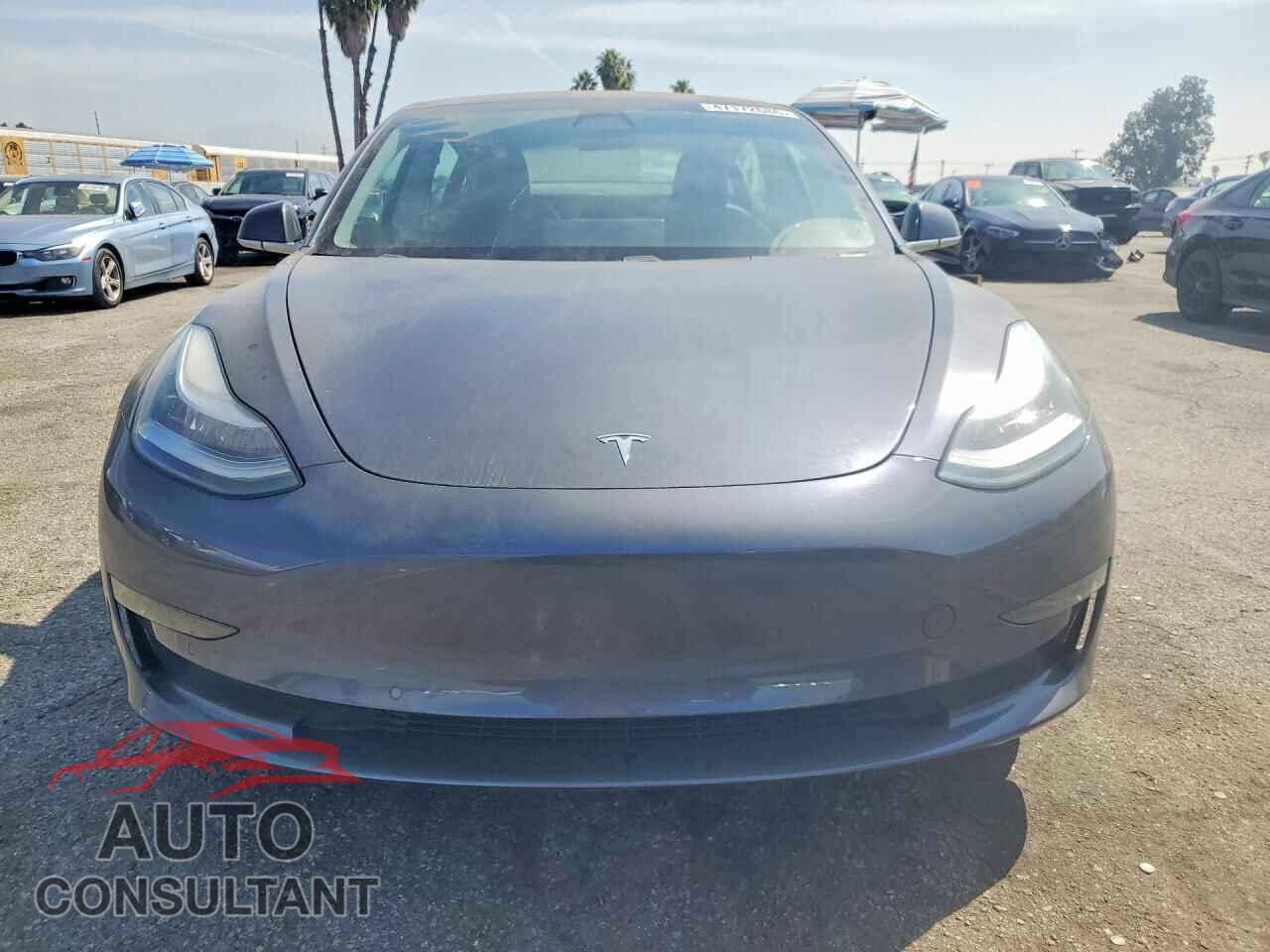 TESLA MODEL 3 2018 - 5YJ3E1EA6JF158271