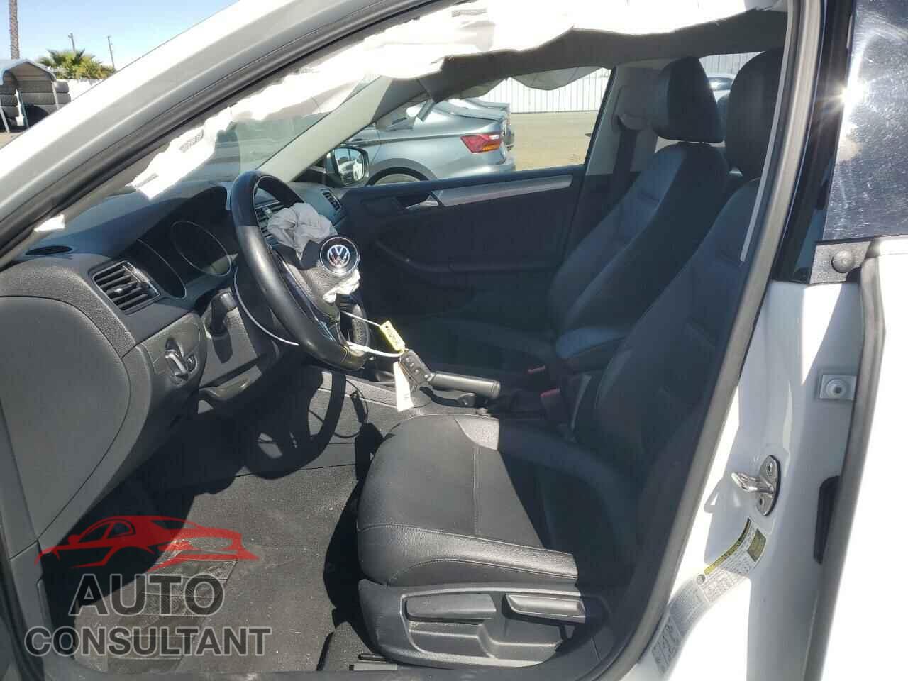 VOLKSWAGEN JETTA 2017 - 3VWDB7AJ9HM258440