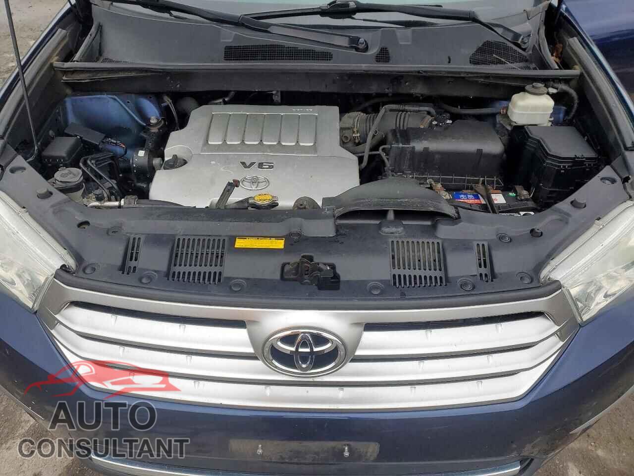 TOYOTA HIGHLANDER 2012 - 5TDBK3EH5CS151629