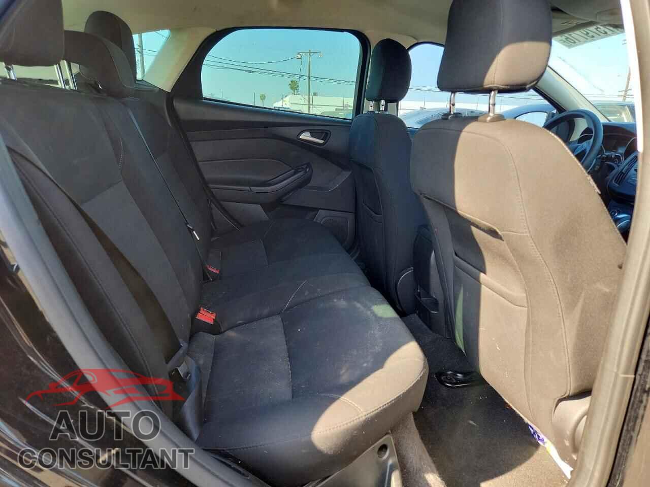 FORD FOCUS 2016 - 1FADP3K29GL271232