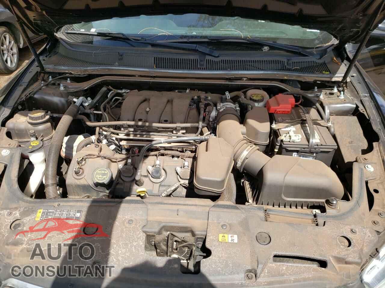 FORD TAURUS 2019 - 1FAHP2F84KG118043