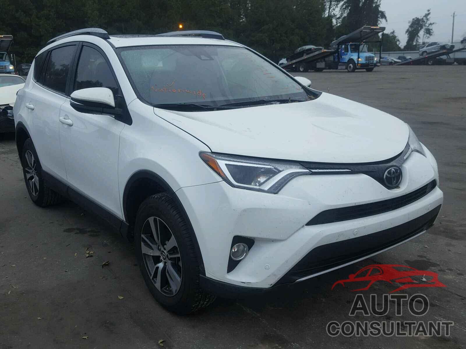 TOYOTA RAV4 XLE 2018 - JTMWFREV7JJ723440