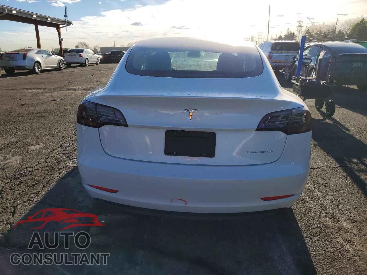 TESLA MODEL 3 2021 - 5YJ3E1EB4MF902768