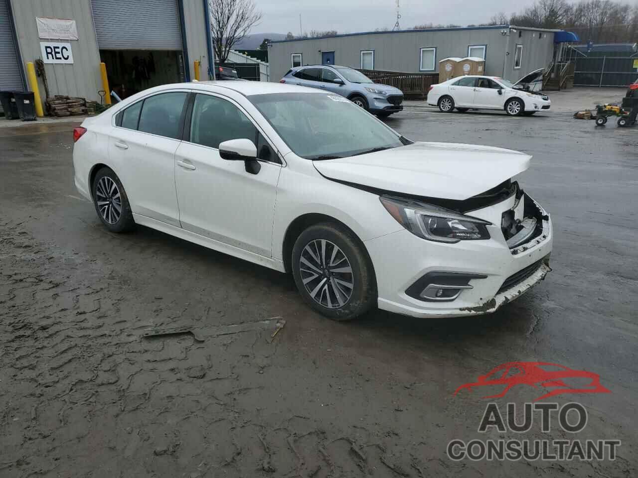 SUBARU LEGACY 2018 - 4S3BNAF66J3039624
