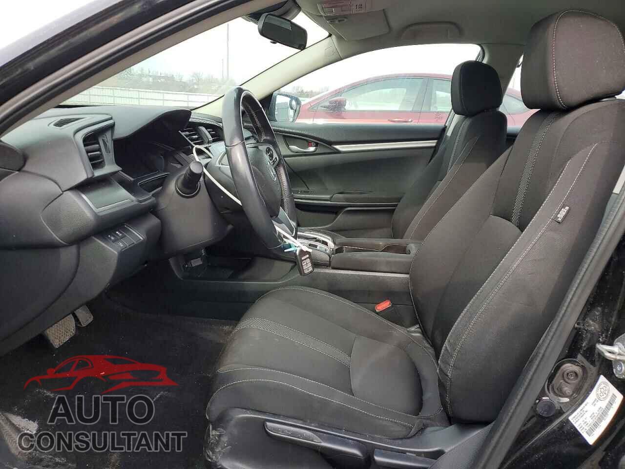 HONDA CIVIC 2018 - 2HGFC2F60JH022359
