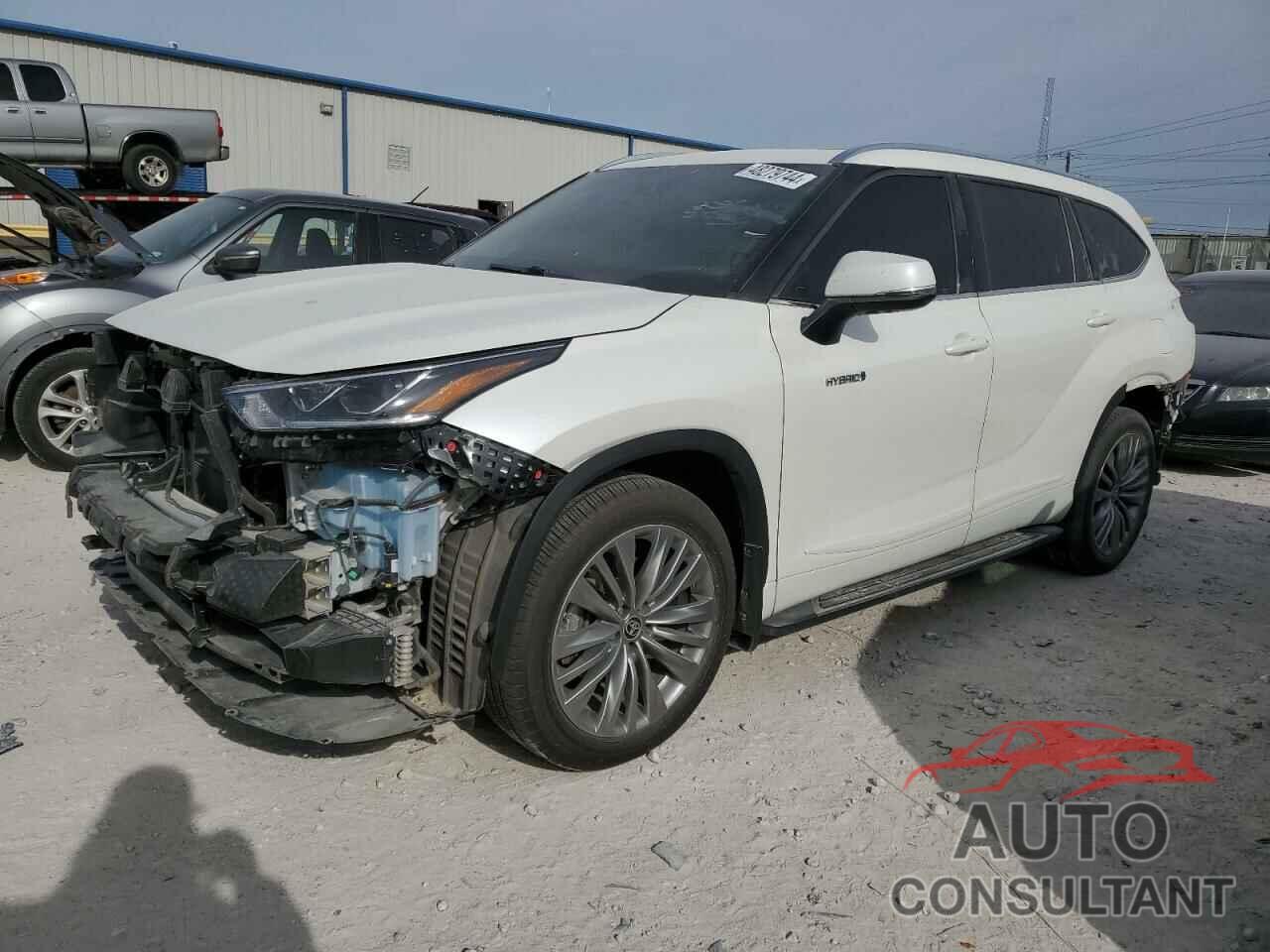 TOYOTA HIGHLANDER 2021 - 5TDFARAH9MS004504