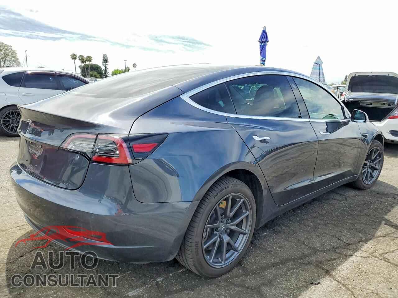 TESLA MODEL 3 2018 - 5YJ3E1EA8JF051531