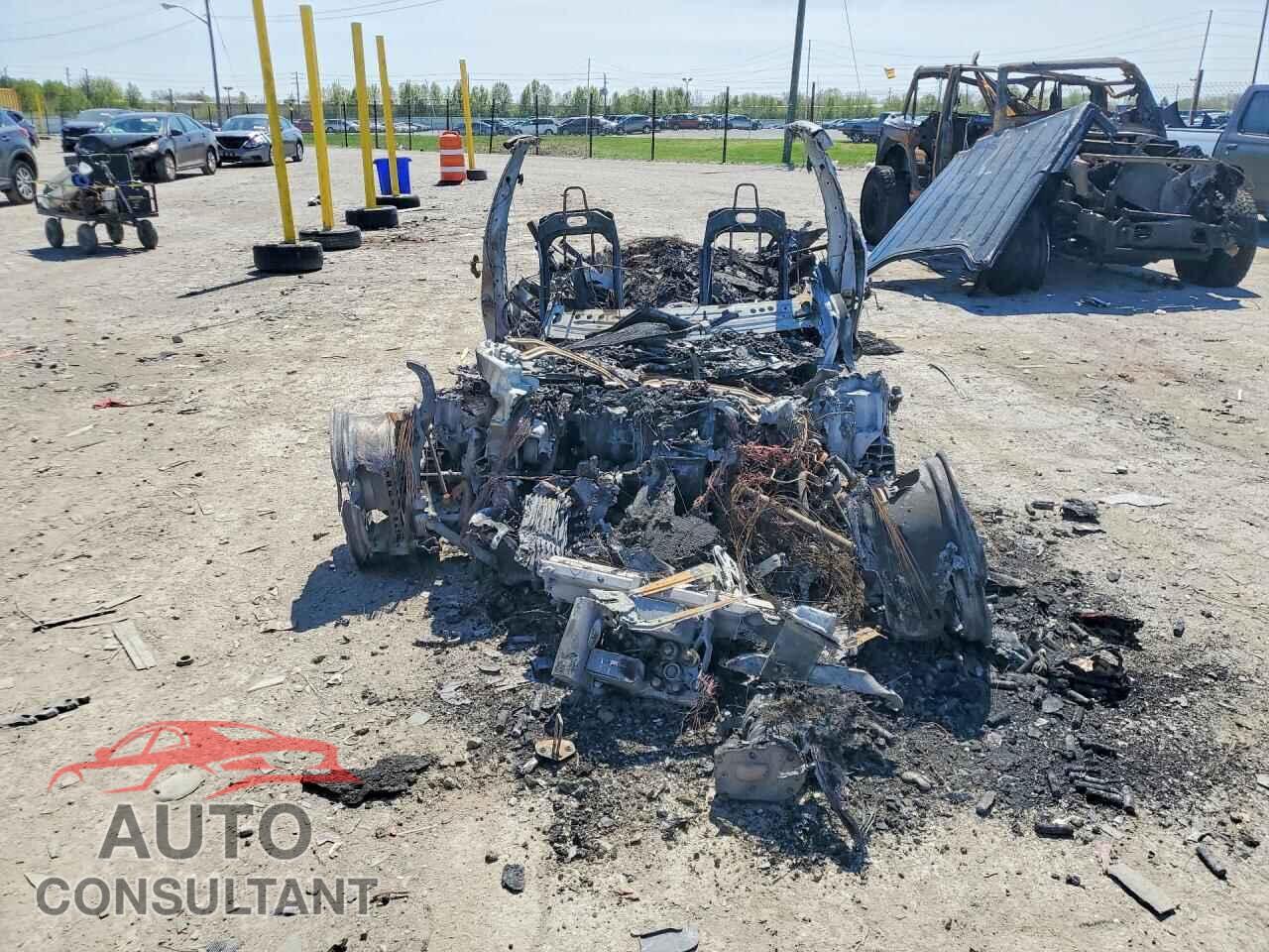 TESLA MODEL S 2023 - 5YJSA1E69PF525045