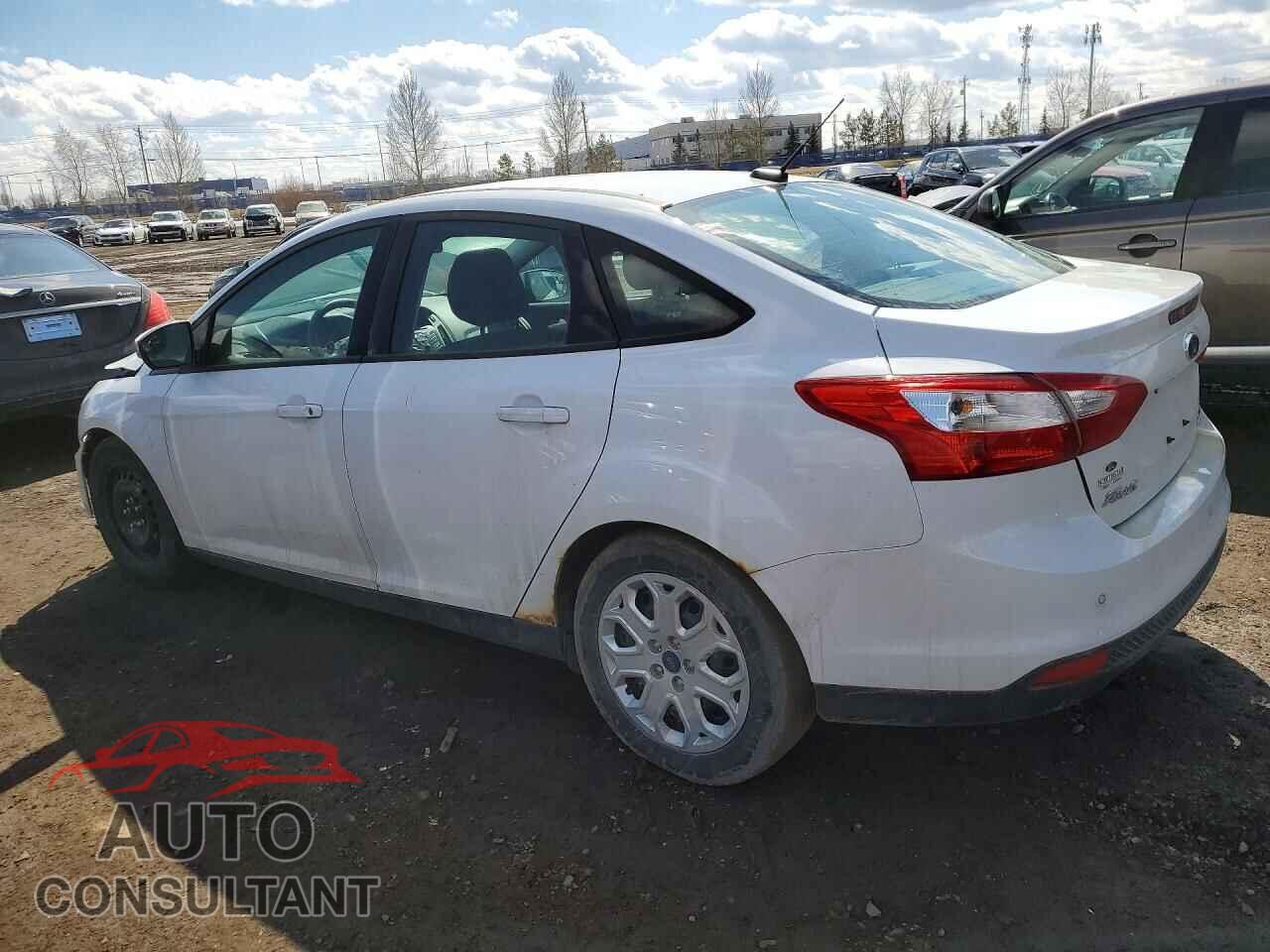 FORD FOCUS 2014 - 1FADP3F21EL214711