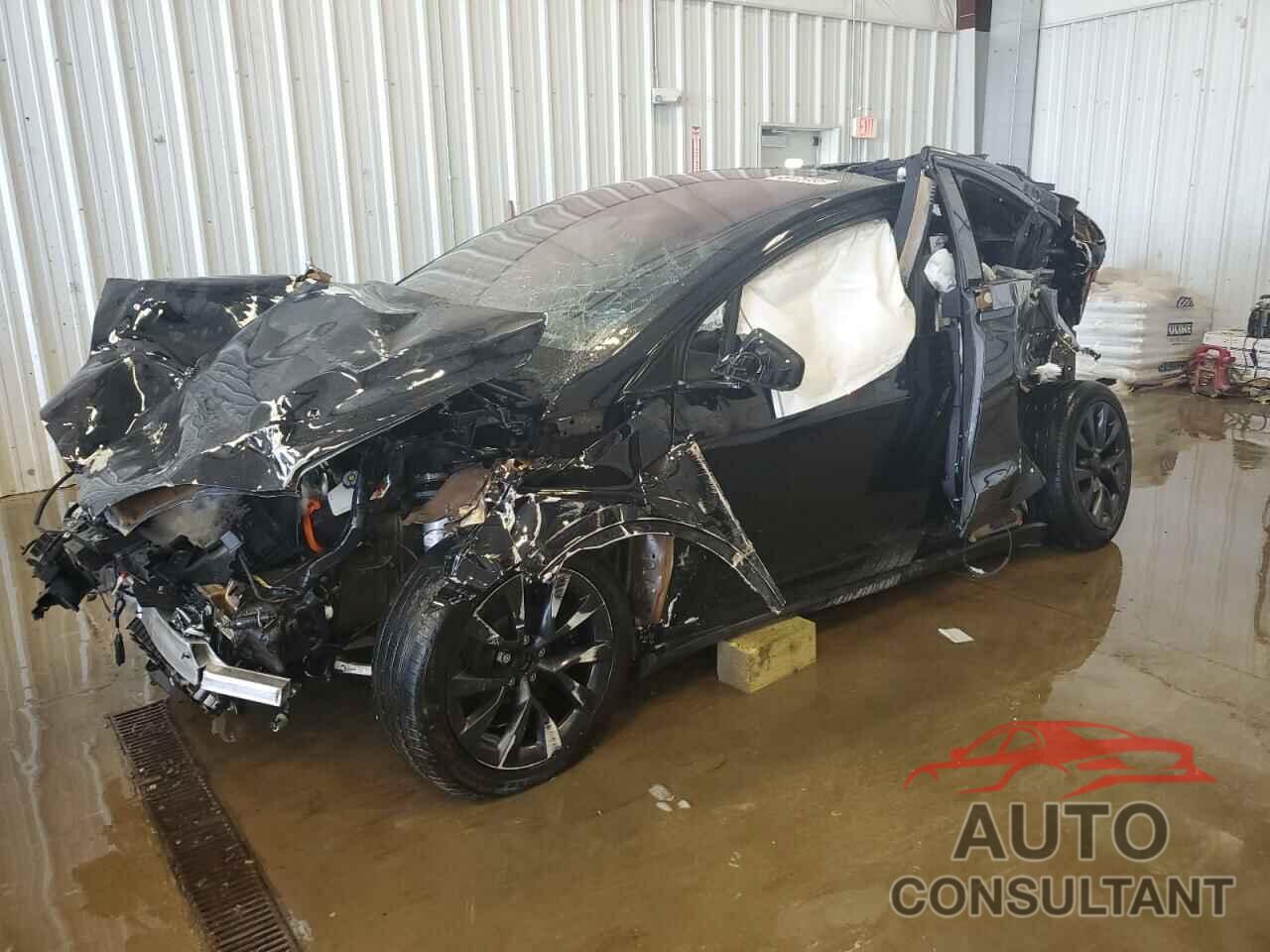 TESLA MODEL X 2023 - 7SAXCBE57PF366932