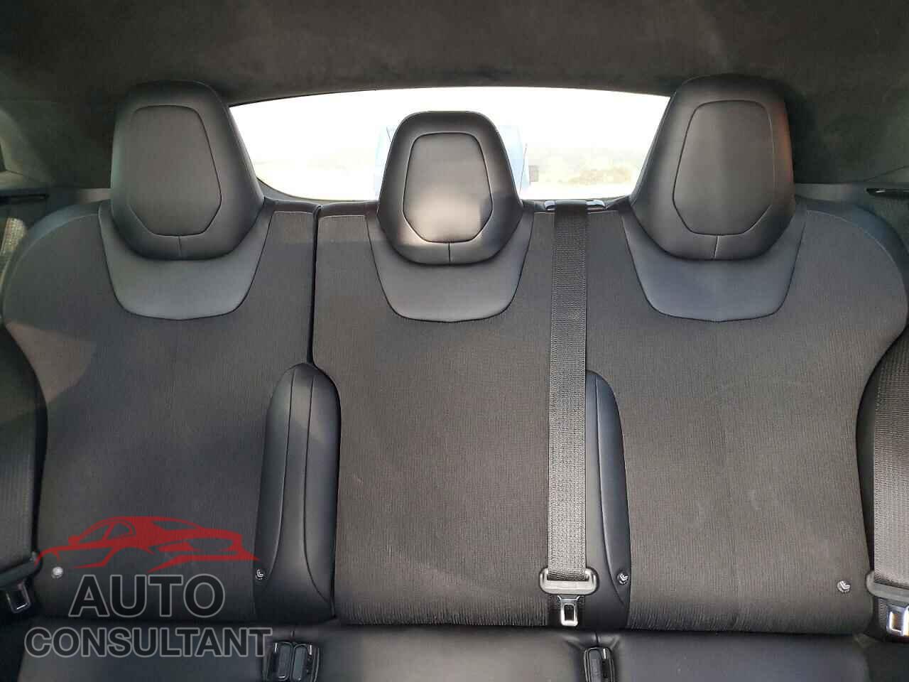 TESLA MODEL S 2016 - 5YJSA1E19GF157972