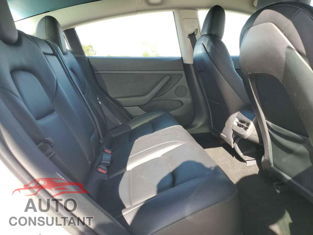 TESLA MODEL 3 2021 - 5YJ3E1EA1MF074993
