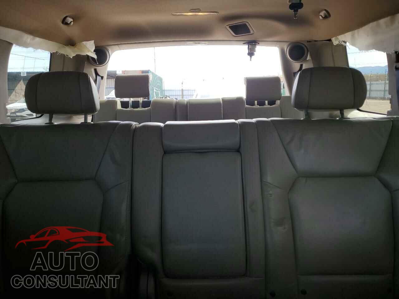 HONDA PILOT 2011 - 5FNYF4H92BB046932
