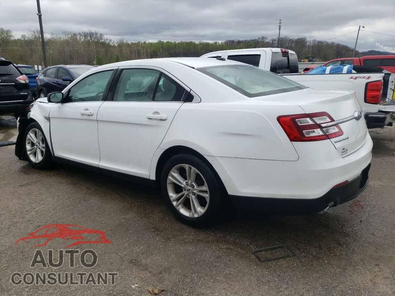 FORD TAURUS 2018 - 1FAHP2D87JG123187