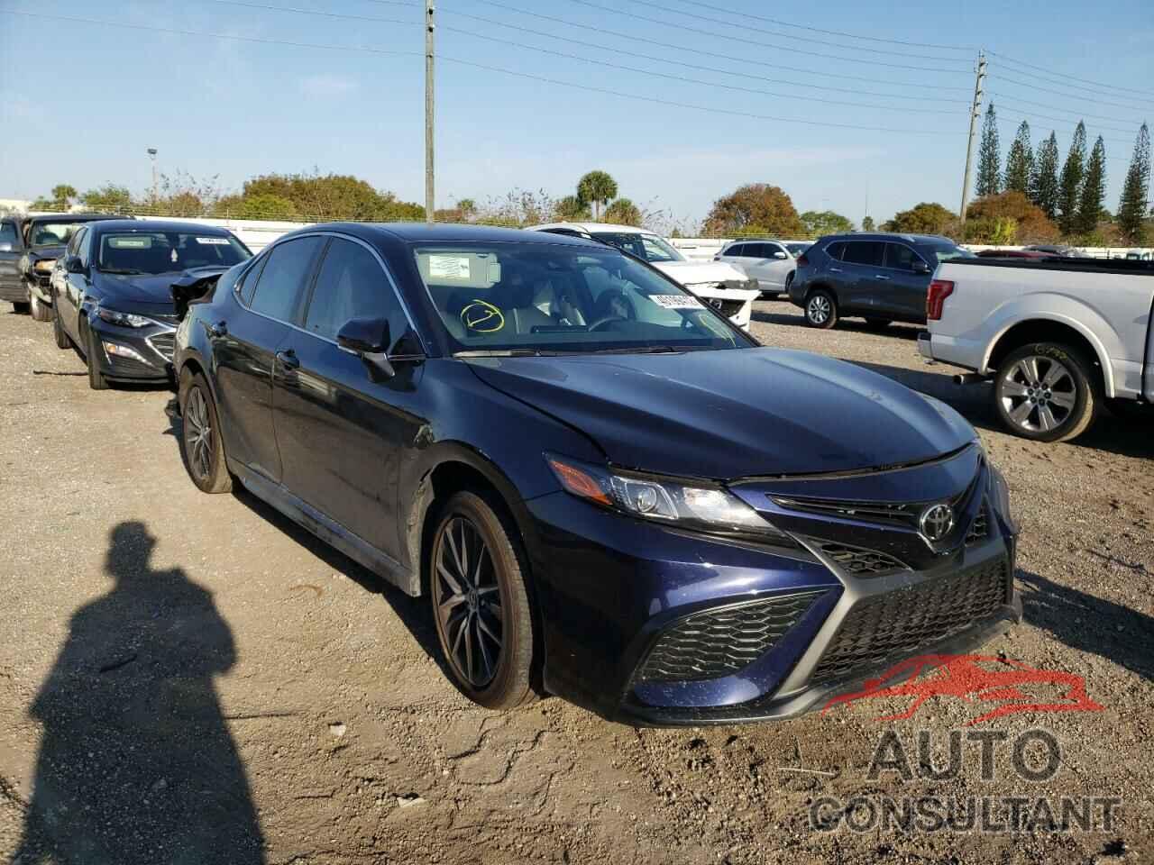 TOYOTA CAMRY 2022 - 4T1G11AK3NU655685