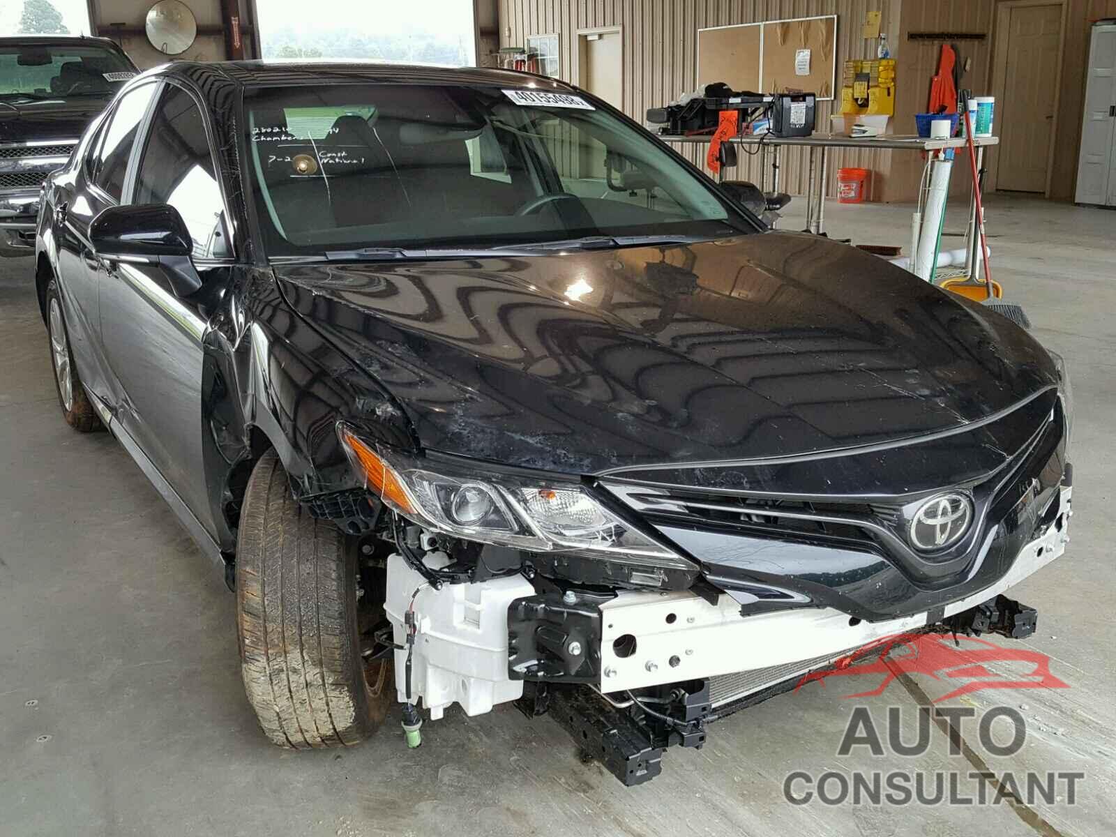 TOYOTA CAMRY 2018 - 4T1B11HK8JU508255