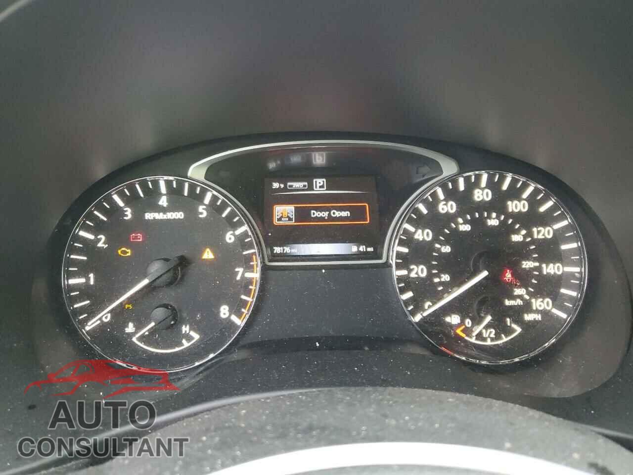 NISSAN PATHFINDER 2018 - 5N1DR2MM0JC656548