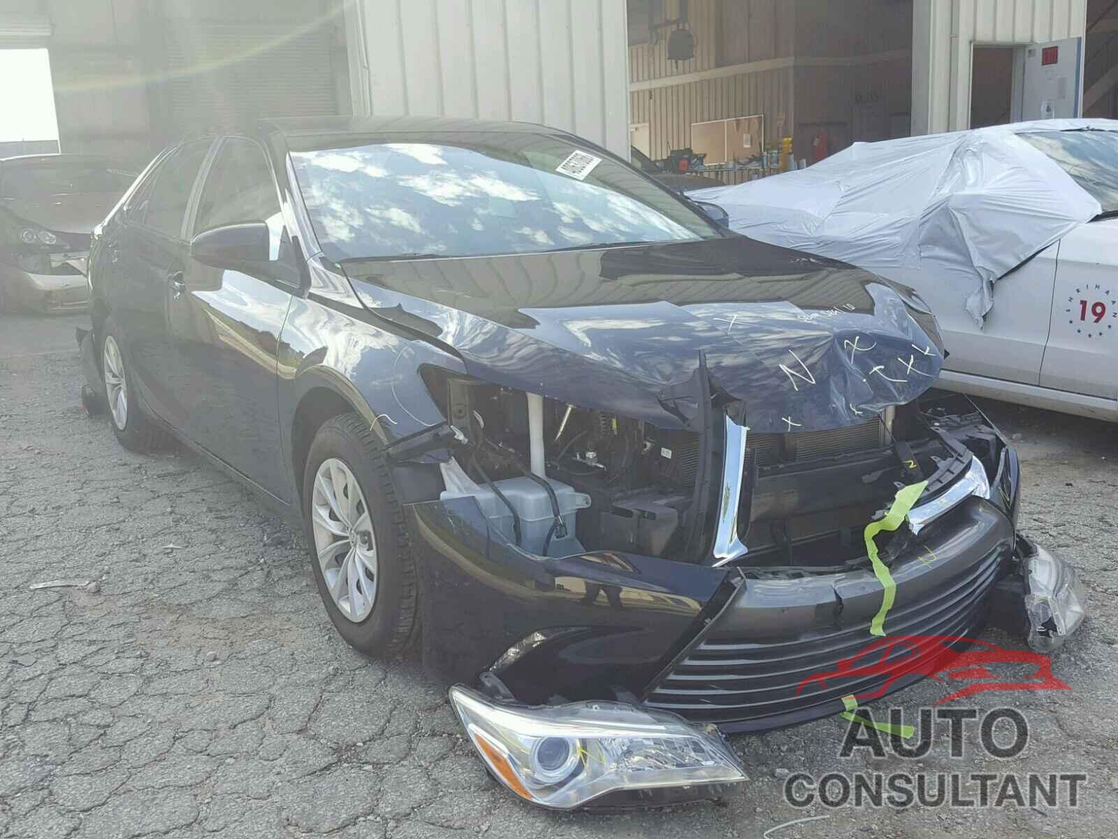 TOYOTA CAMRY 2015 - 4T4BF1FK8FR483519