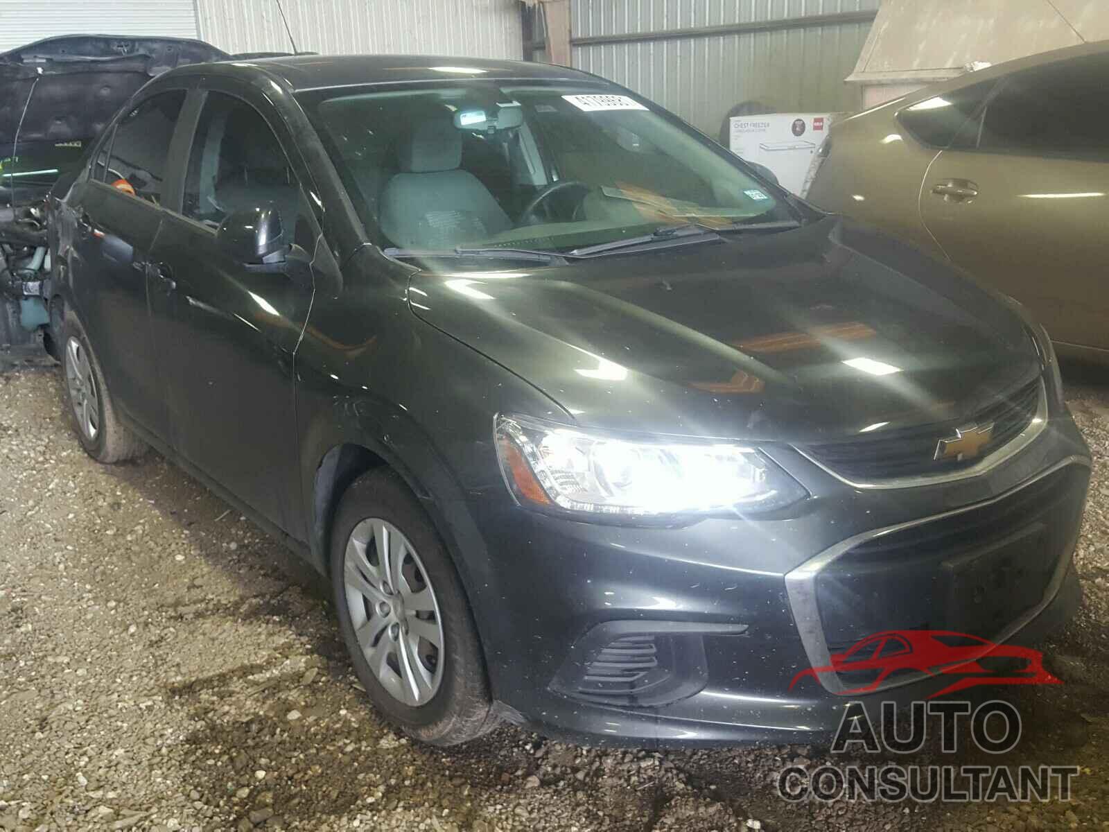 CHEVROLET SONIC 2017 - 1G1JB5SH2H4147741