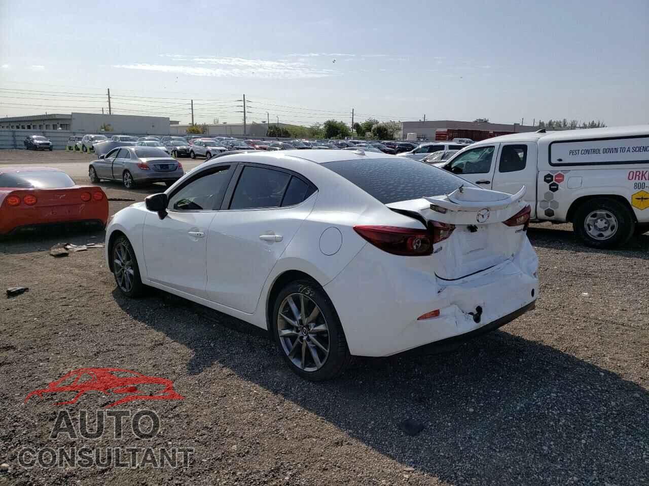 MAZDA 3 2018 - 3MZBN1W35JM190407