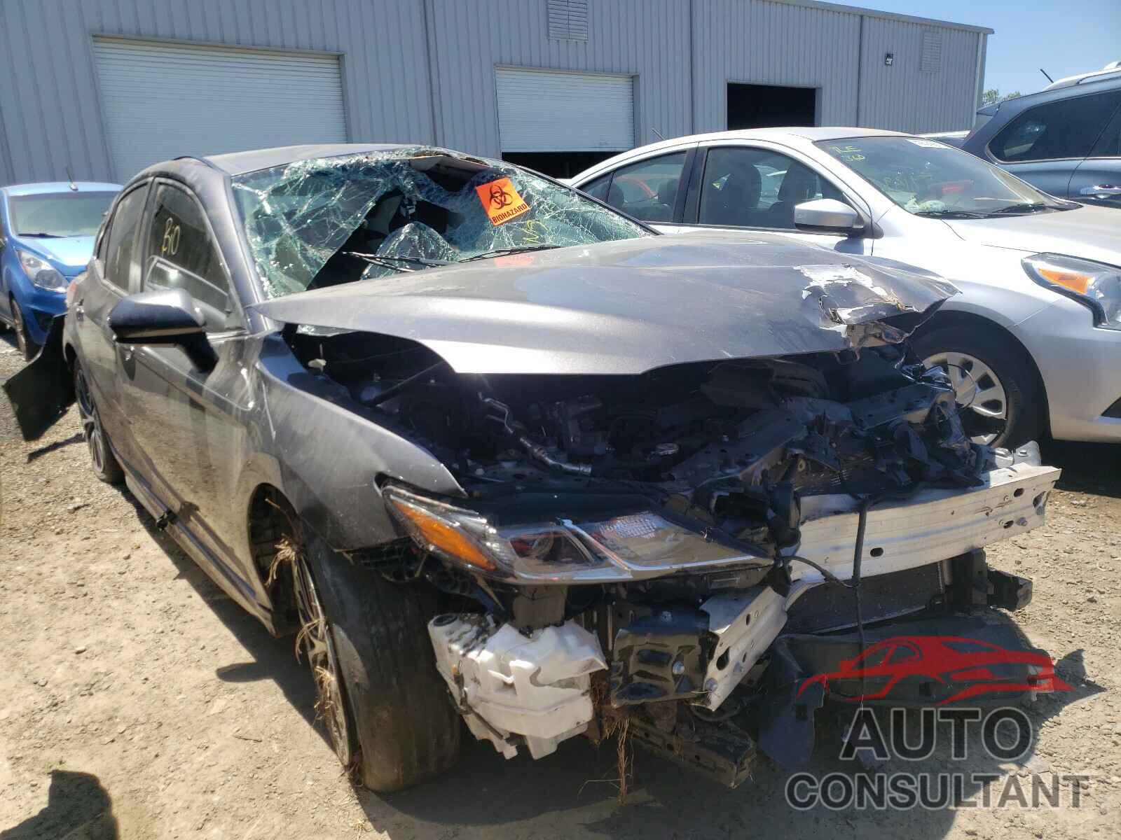 2019 CAMRY TOYOTA