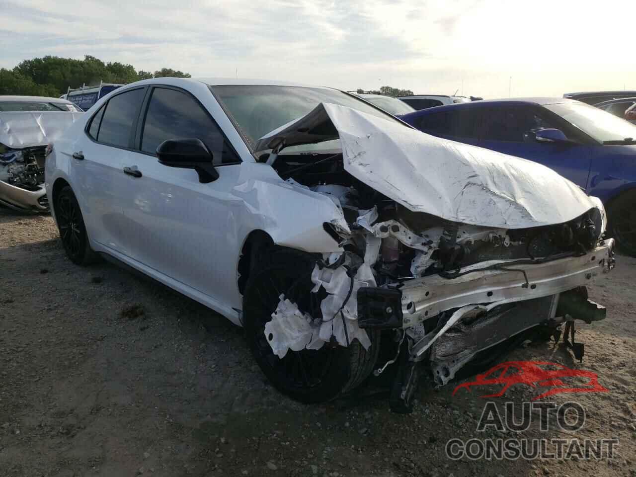 TOYOTA CAMRY 2020 - 4T1G11AK5LU338794