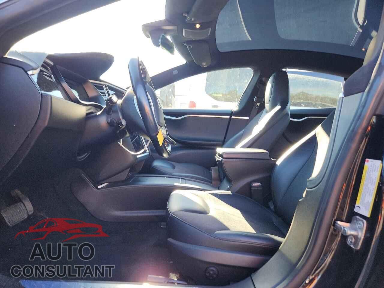 TESLA MODEL S 2017 - 5YJSA1E17HF177834