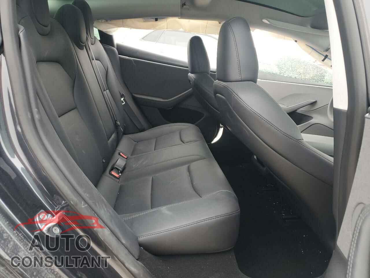 TESLA MODEL 3 2024 - 5YJ3E1EA3RF872872