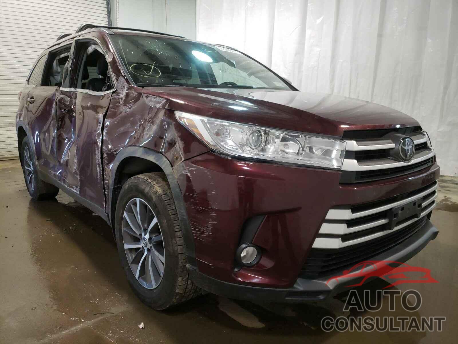 TOYOTA HIGHLANDER 2019 - 5TDJZRFHXKS957800