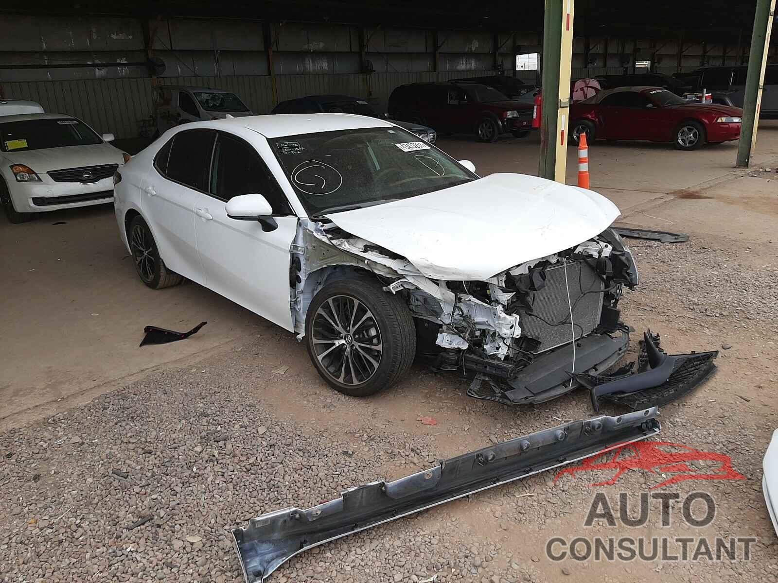TOYOTA CAMRY 2020 - 4T1G11AK1LU315514