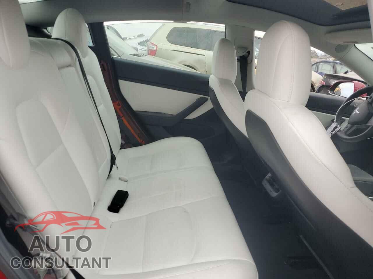 TESLA MODEL 3 2019 - 5YJ3E1EA5KF444825