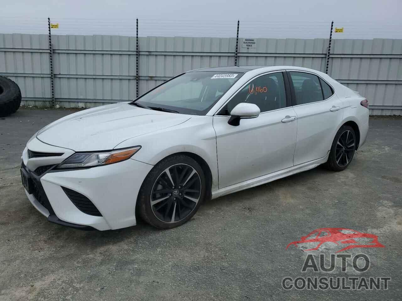 TOYOTA CAMRY 2018 - 4T1BZ1HK8JU005463
