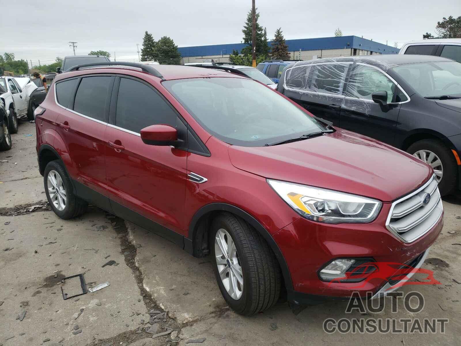 FORD ESCAPE 2017 - 1FMCU0GD7HUC63340