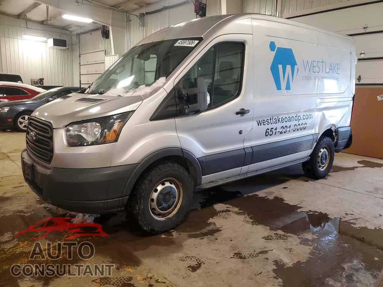 FORD TRANSIT 2017 - 1FTYR1CM2HKA83590