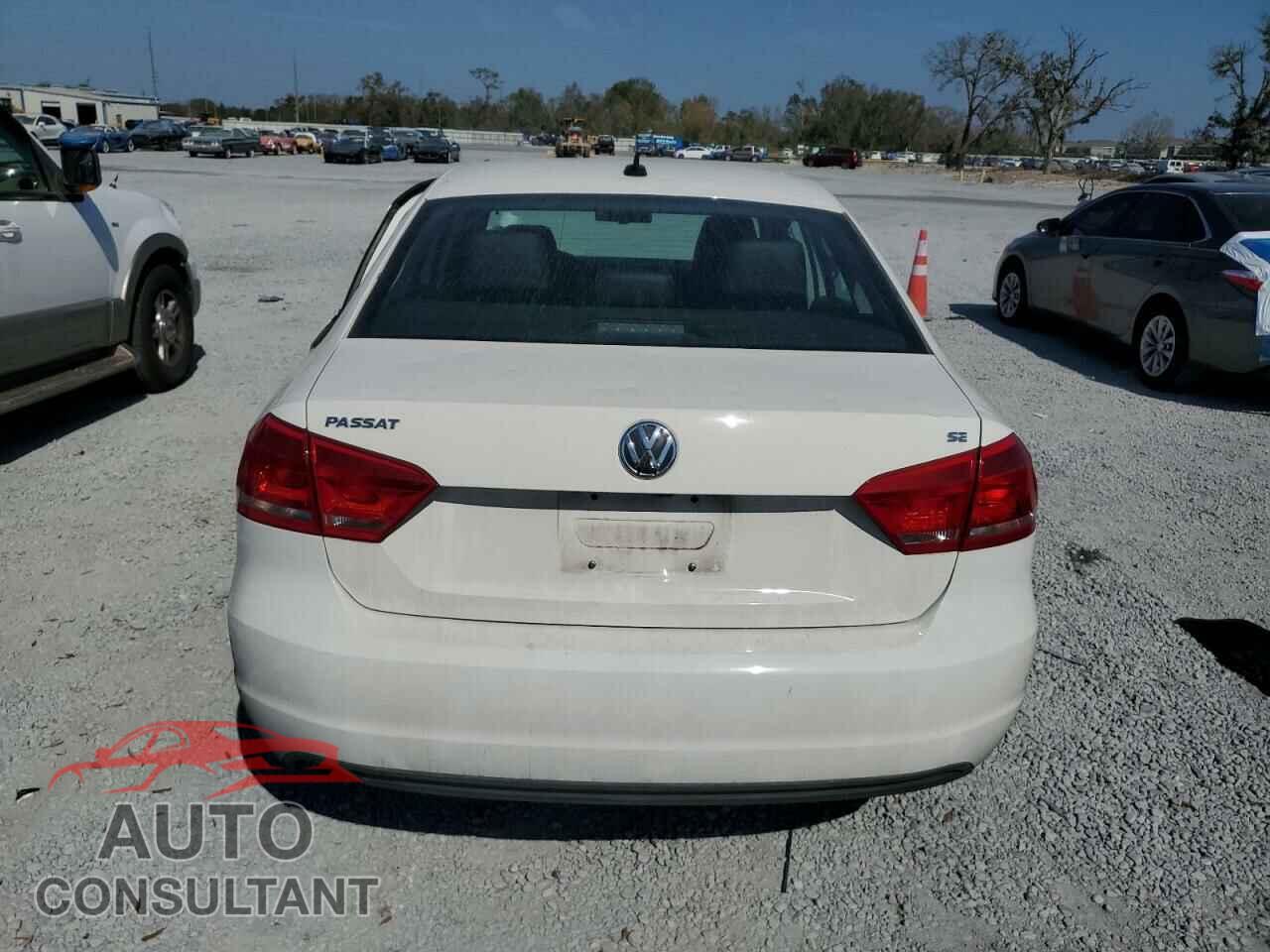 VOLKSWAGEN PASSAT 2014 - 1VWBP7A36EC002280