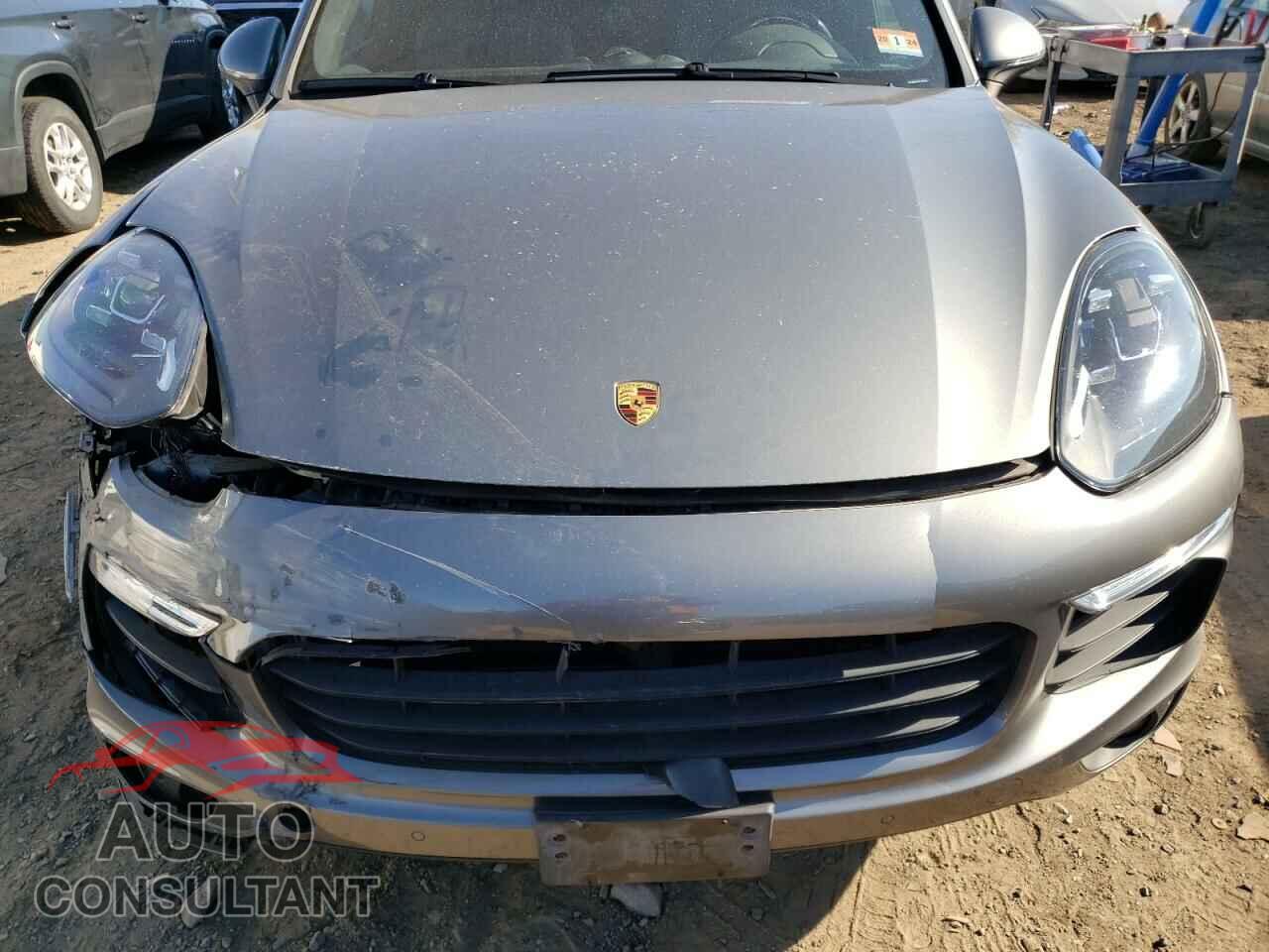 PORSCHE CAYENNE 2017 - WP1AB2A27HLA51563