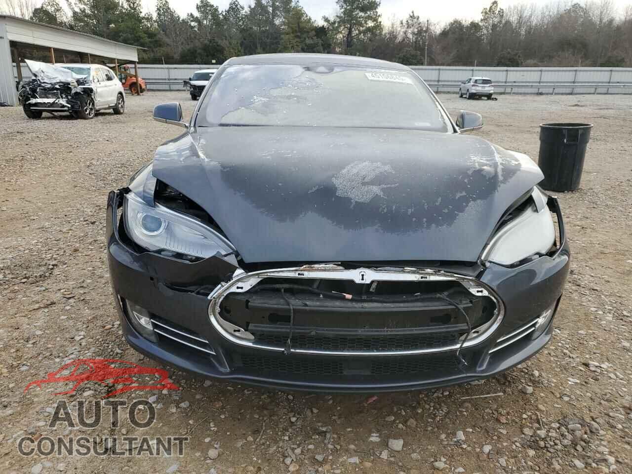TESLA MODEL S 2015 - 5YJSA1E48FF113079