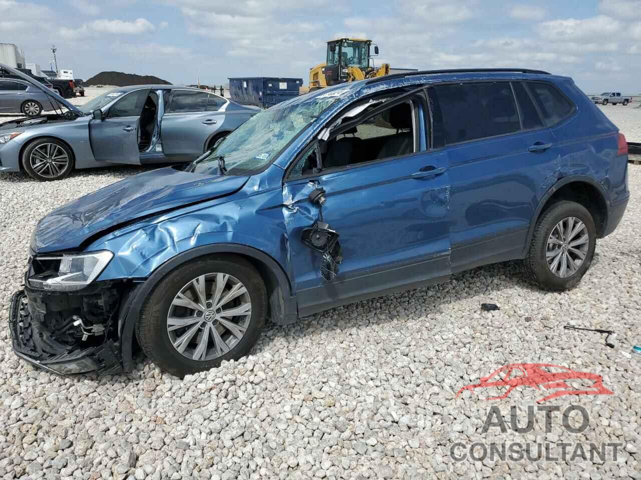 VOLKSWAGEN TIGUAN 2018 - 3VV0B7AX0JM143030