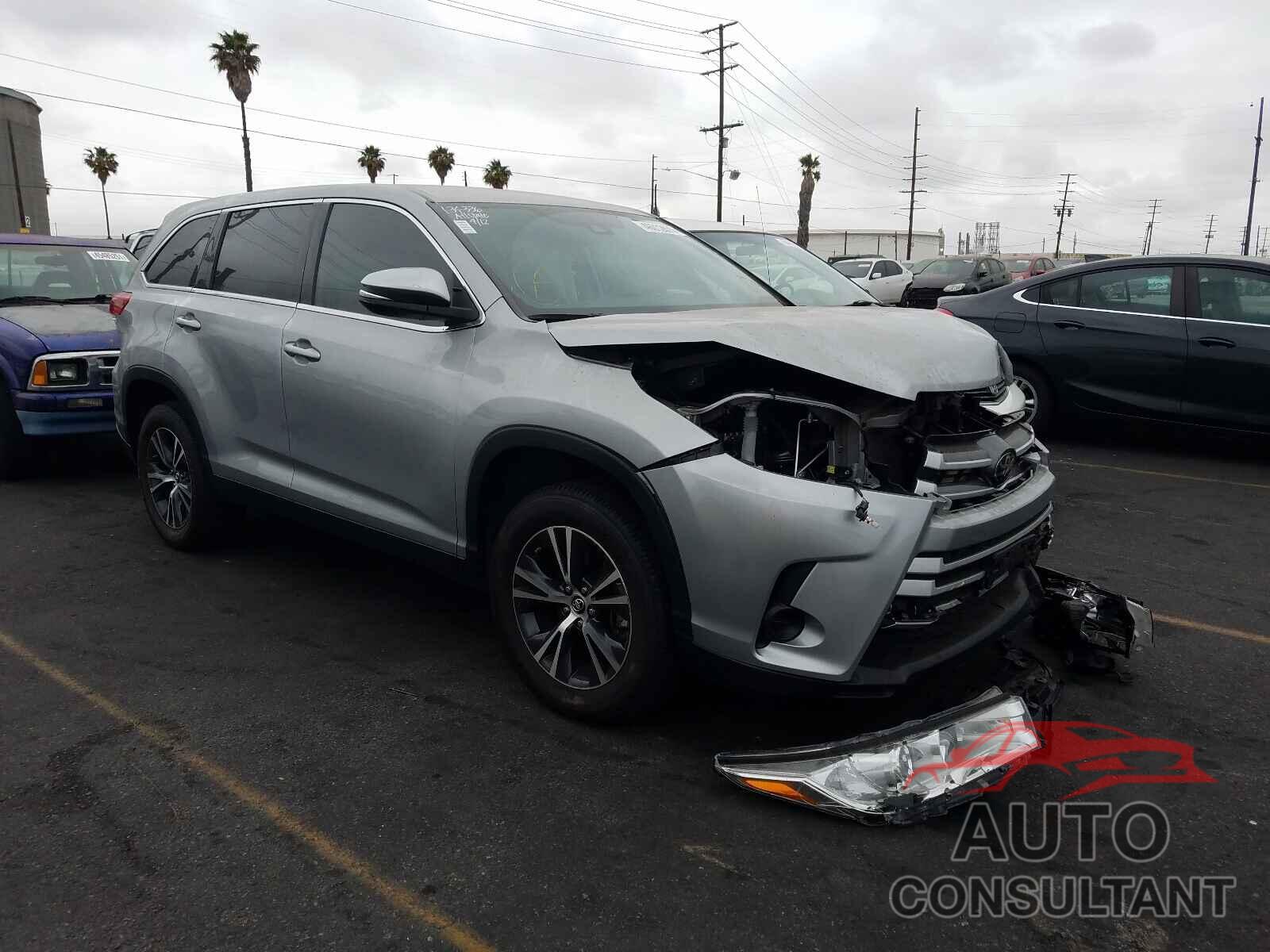 TOYOTA HIGHLANDER 2019 - 5TDZARFH4KS049451