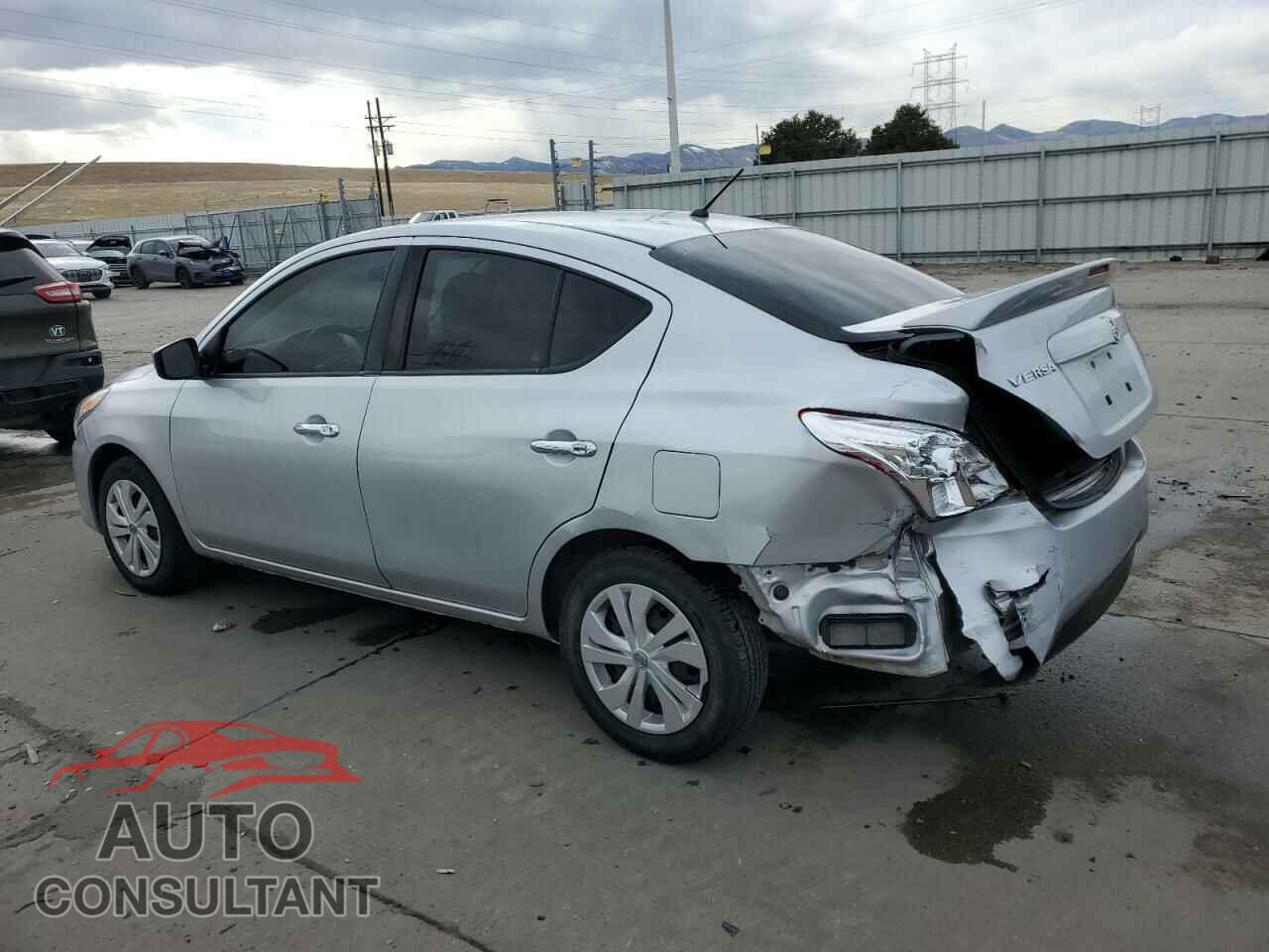 NISSAN VERSA 2017 - 3N1CN7AP3HL860091