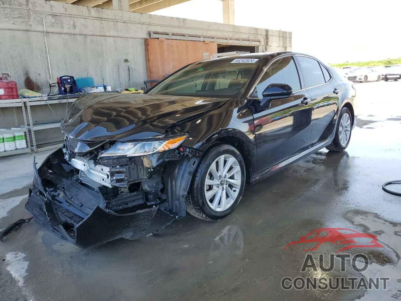 TOYOTA CAMRY 2022 - 4T1C11AK5NU642712