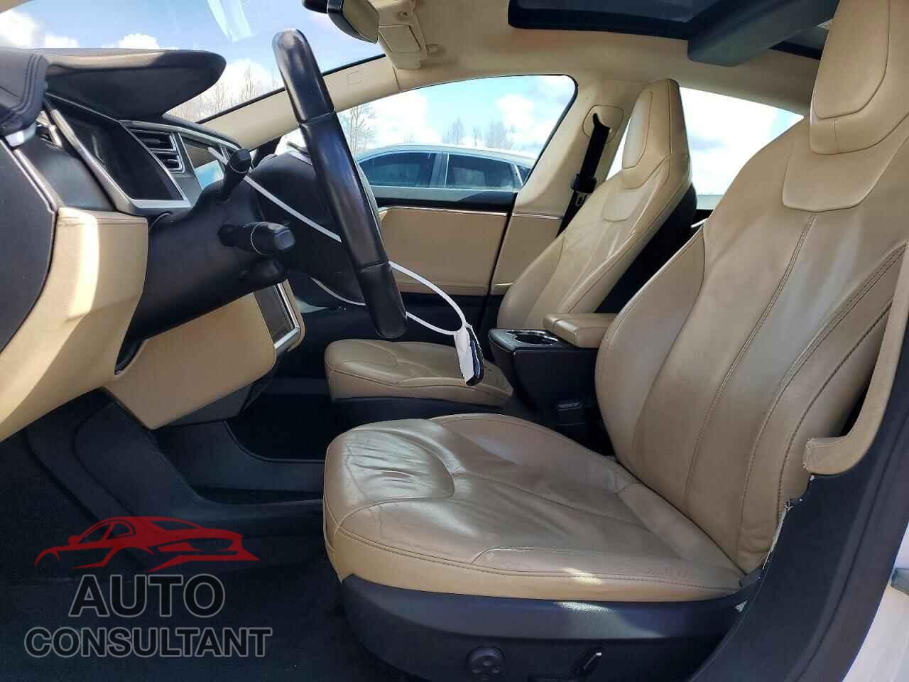 TESLA MODEL S 2013 - 5YJSA1AC8DFP10940