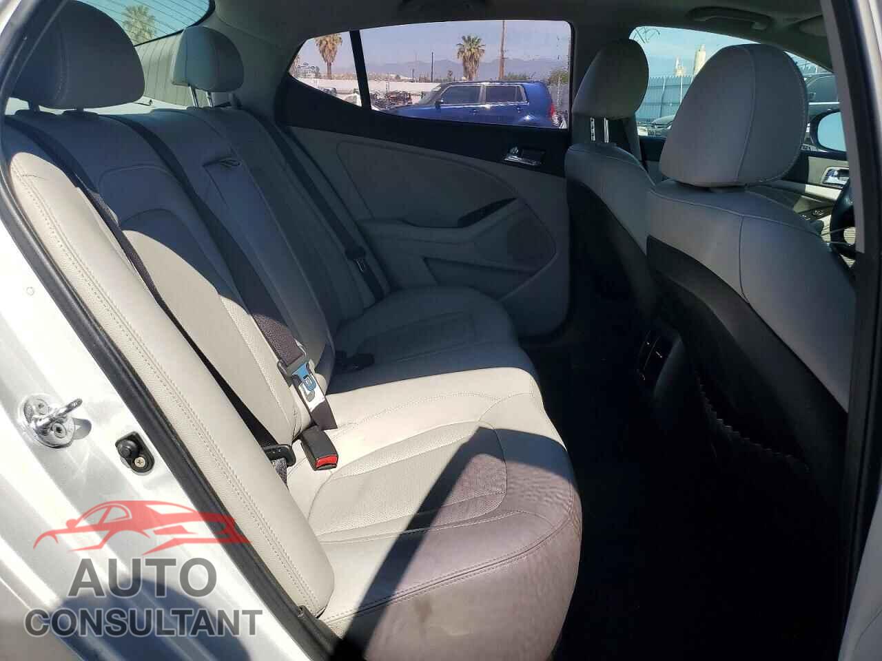 KIA OPTIMA 2011 - KNAGN4A78B5065331