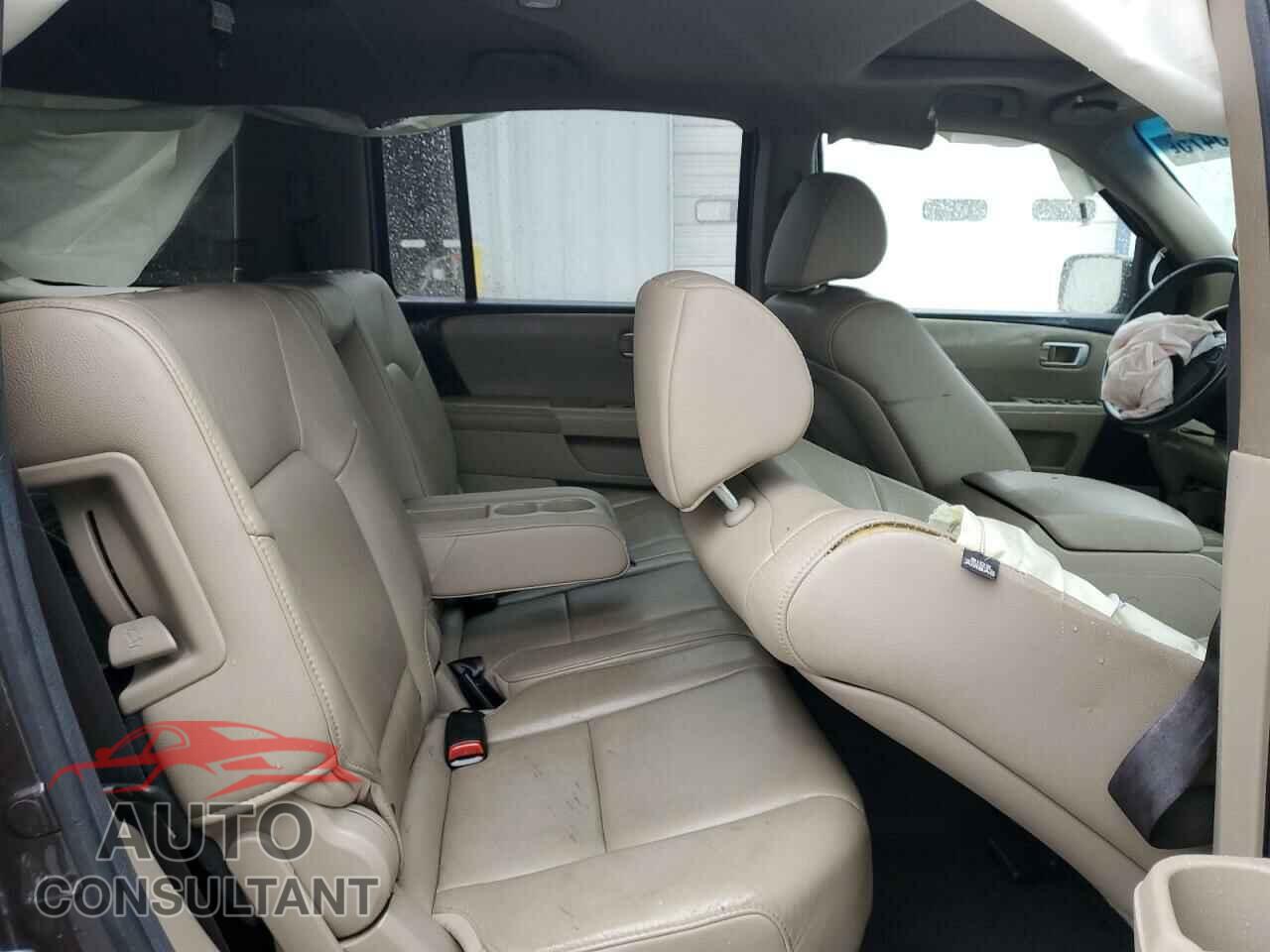 HONDA PILOT 2013 - 5FNYF3H51DB028092